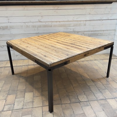 Grande table d'atelier carré métal et bois