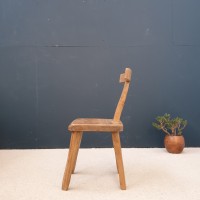 Chaise  "T"  brutaliste