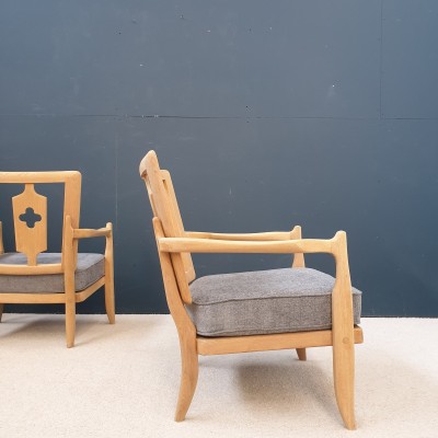 Paire de fauteuils de GUILLERME et CHAMBRON CIRCA 1950