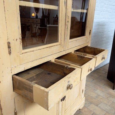Ancien vaisselier vitré en bois