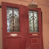 Former door with 2 doors