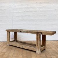 Workbench in raw wood from the 1930s