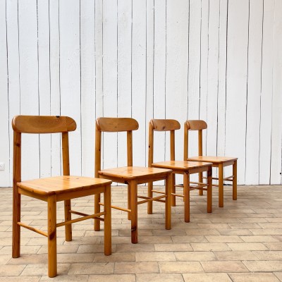 Série de 4 chaises design en pin, 1970