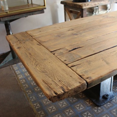 Industrial table central foot - Table industrielle pied en fonte