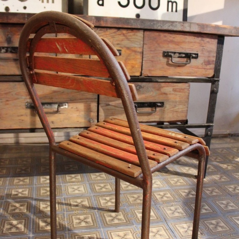 Industrial furniture - Former metal and wood chair