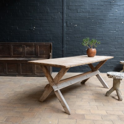 Table primitive en bois début 20ème