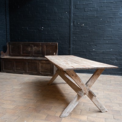 Table primitive en bois début 20ème