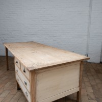 1 à 2 tables de travail en bois, début 20ème
