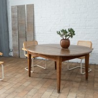 Round oak farm table, early 20th century