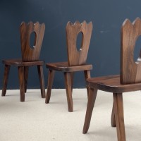 Brutalist elm chairs by Olavi HANNINEN style. Furniture proposed by ECLECTIQUE ANTIQUE.