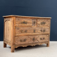 Parisian chest of drawers in walnut 19th