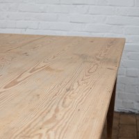 Ancienne table de ferme pieds fuseaux, début 20ème