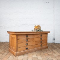 Oak counter, early 20th century