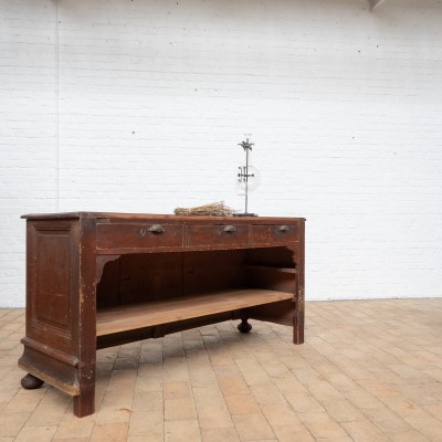 Antique wooden counter from the early 20th century