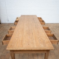 Grande table de communauté, 1930