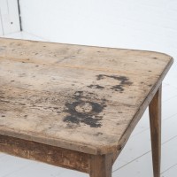 Ancienne table de ferme pieds fuseaux, début 20ème