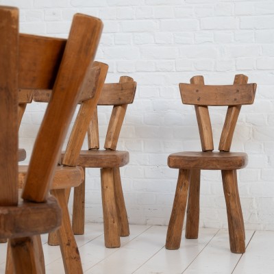 Ensemble de 8 chaises brutaliste en bois, 1960