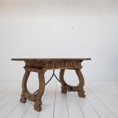 Table console Espagnole en chêne, 19ème