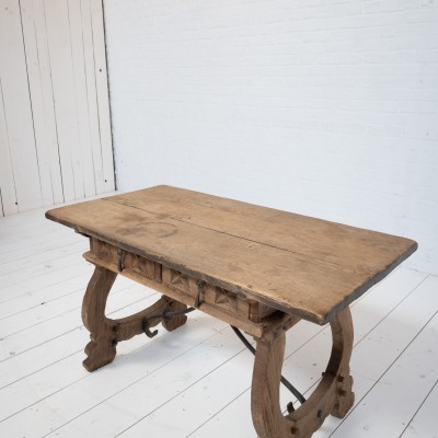 Spanish oak console table, 19th century