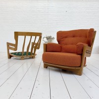 Fauteuil DENIS par GUILLERME et CHAMBRON vers 1970 chez ECLECTIQUE ANTIQUE.