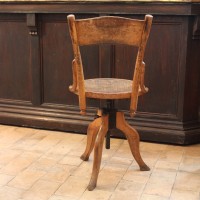 Ancienne chaise d'atelier en bois