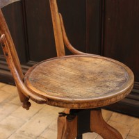Ancienne chaise d'atelier en bois