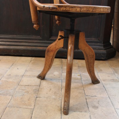Wooden workshop chair