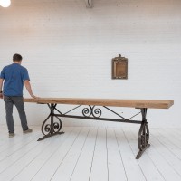 Oak table from the 19th century