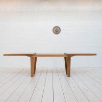 Table en chêne par GUILLERME et CHAMBRON  France vers 1960