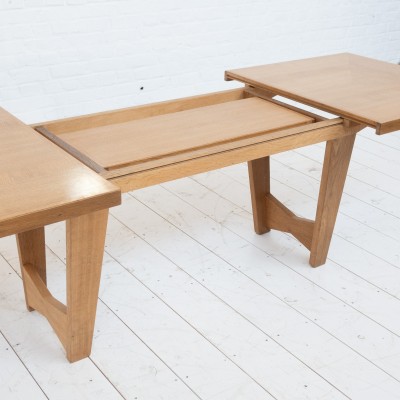 Table en chêne par GUILLERME et CHAMBRON  France vers 1960