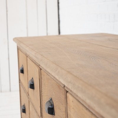 Oak chest of drawers, 1930