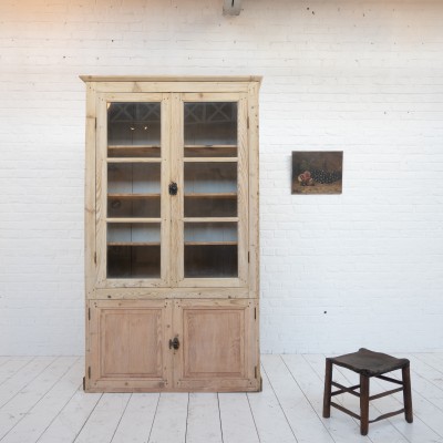 Antique 4-door wooden display cabinet, 1930