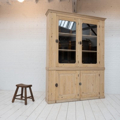 Grande vitrine 4 portes en bois