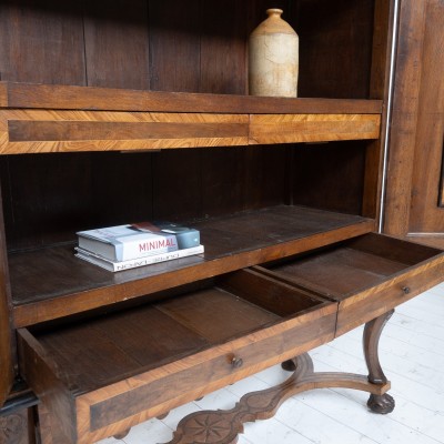 Oak and walnut 2-door cabinet, 18th century