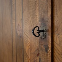 Oak and walnut 2-door cabinet, 18th century