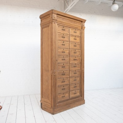 Oak notary cabinet, 1930