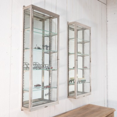 French Pair of nickel-plated brass display cabinets, 1930