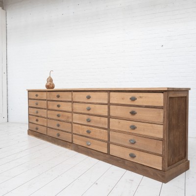 Large oak chest of drawers, 1950