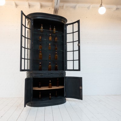 Large curved display cabinet, 1930