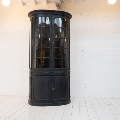 Large curved display cabinet, 1930