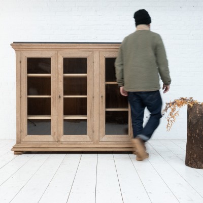 3-door oak and bluestone display cabinet, 1930