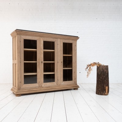 3-door oak and bluestone display cabinet, 1930