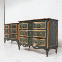 Ensemble de commodes arbalète en bois peint, début 20ème