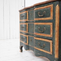 Set of painted wood crossbow chests of drawers, early 20th century