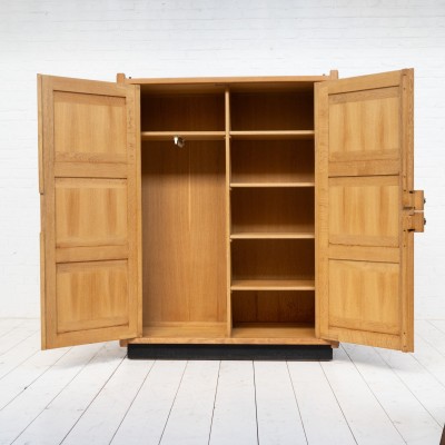 GUILLERME et CHAMBRON French oak cupboard