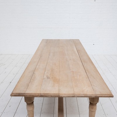 Large oak table, early 20th century