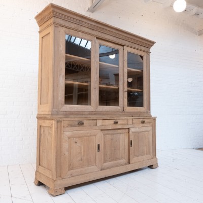 Large oak cabinet, early 20th century