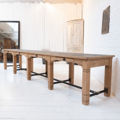 Large Banque de France table, early 20th century