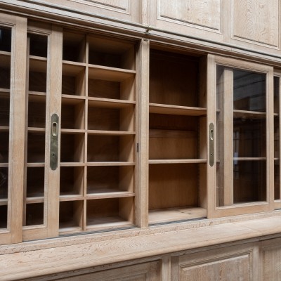 Exceptional French oak bookcase, 1920