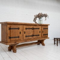 French elm primitive sideboard Circa 1970 of spirit of Charles FLANDRES